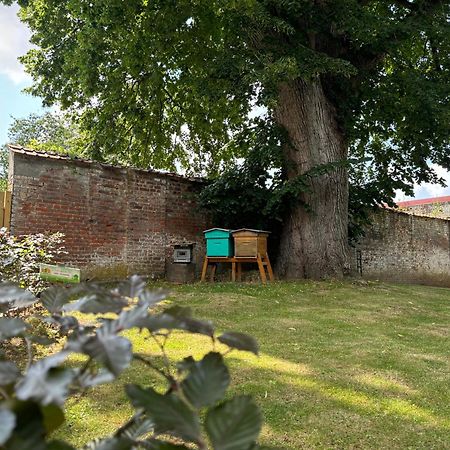 Logis Hotel-Restaurant - Le Moulin D'Artres Luaran gambar