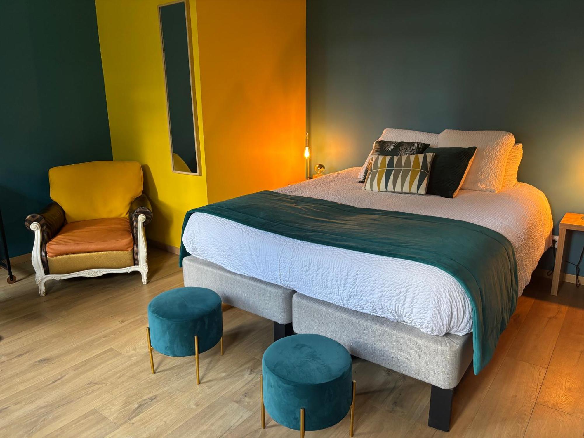 Logis Hotel-Restaurant - Le Moulin D'Artres Luaran gambar