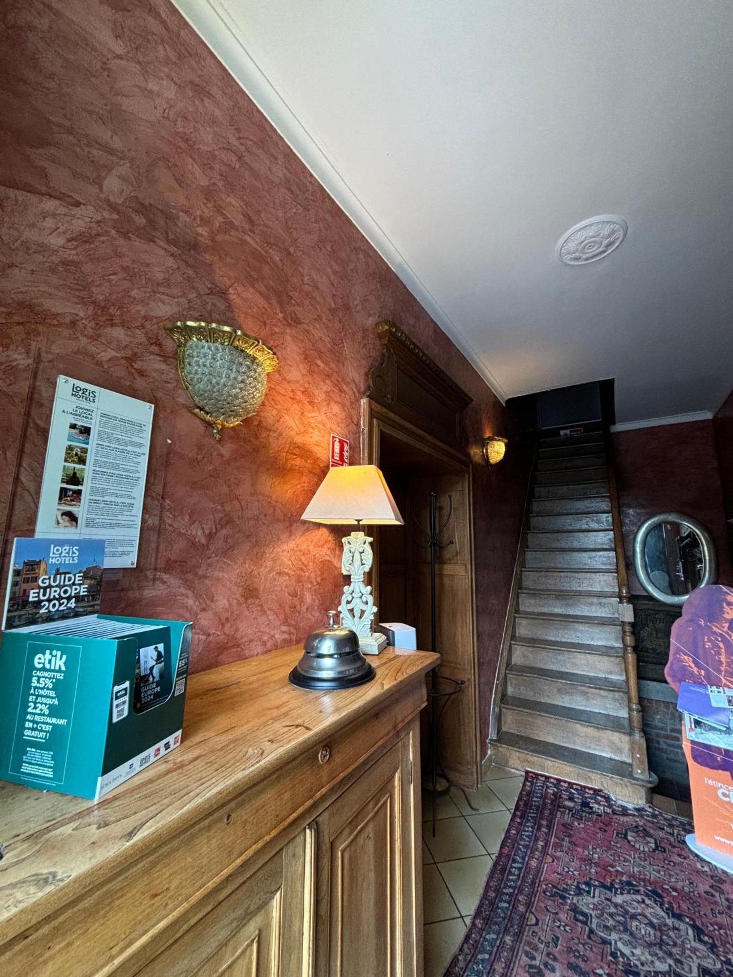 Logis Hotel-Restaurant - Le Moulin D'Artres Luaran gambar